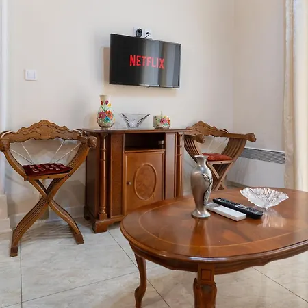 Apartment Vintege Style