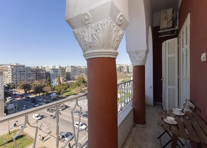 Vintege Style سالونيك